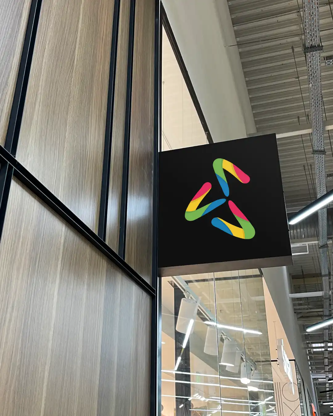 PROJECT-GERMAN-CARDENAS-DISEÑO-DE-IDENTIDAD-VISUAL-LOGO-DE-LA-GRAN-VIA-CENTRO-COMERCIAL-005
